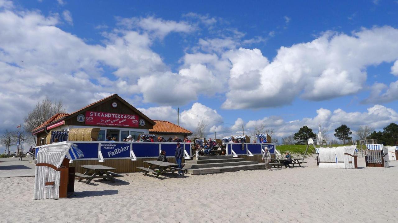 Seeblick I - Geraeumige 90Qm - Ganzes Haus - 50M Zum Naturstrand - Mit Terrasse Und Grossem Garten - Kueche Neu Gluecksburg Exterior photo
